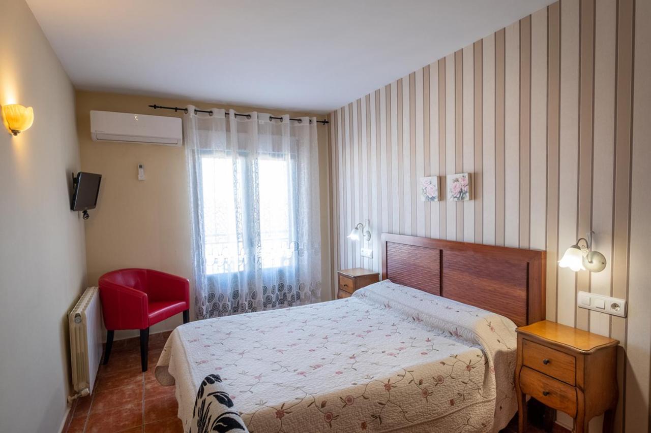 Hotel La Jara-Arribes Aldeadávila de la Ribera Exterior foto